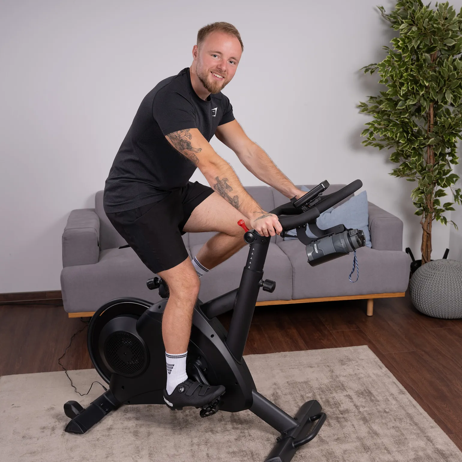 Taurus Indoor Bike Z9